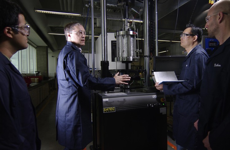 Principal Investigator Rick Chalaturnyk leading a tour of his GeoREF lab. Photo: Hope Walls