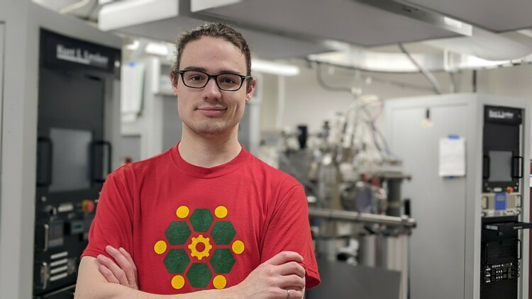 Engineering PhD candidate Matthew Labbe is working to bring down the cost of zinc-air batteries, which could make them an attractive option for storing excess renewable energy on power grids.
