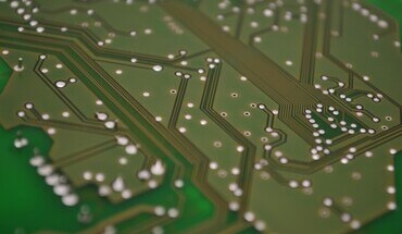 Are microchips a good metaphor for energy?